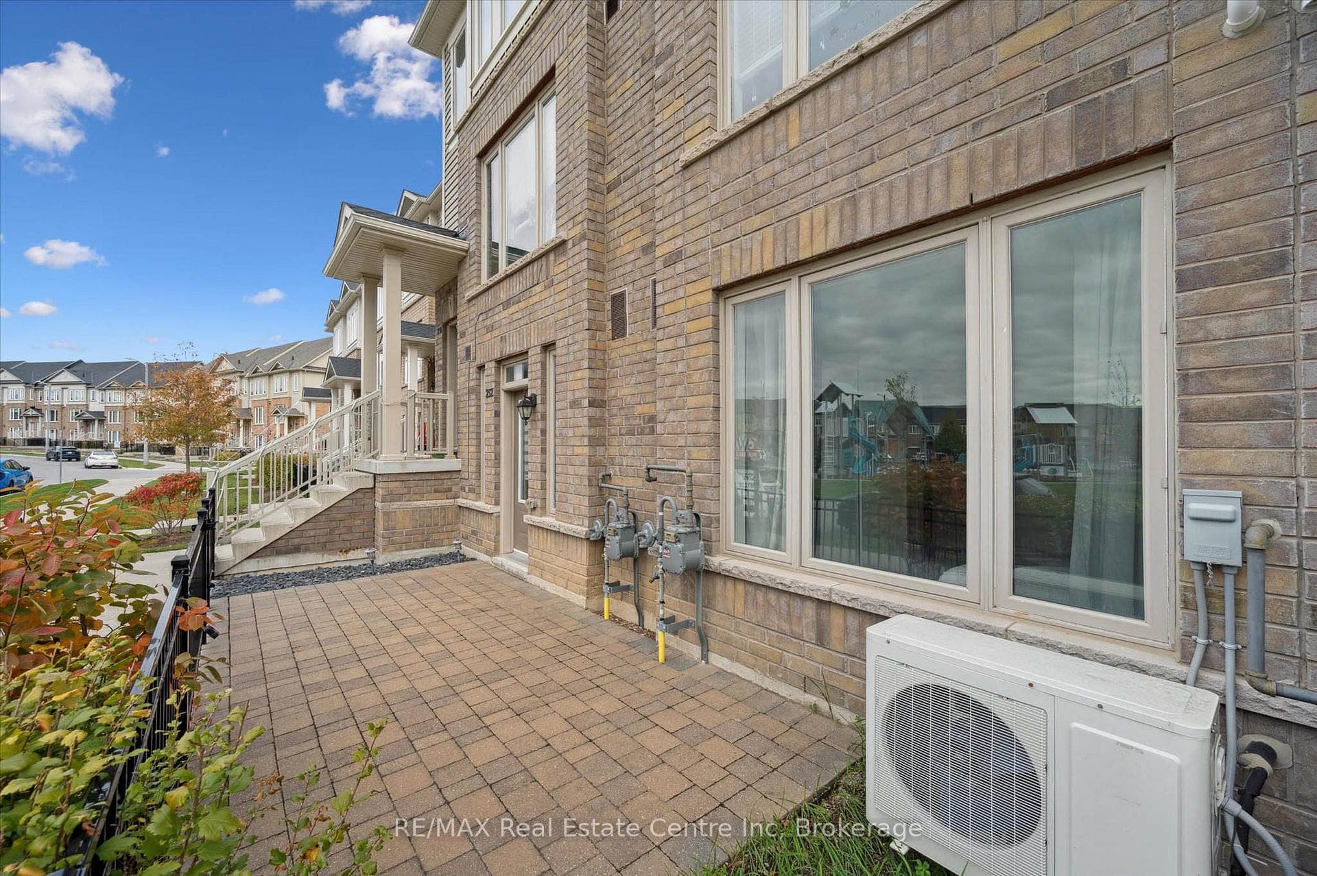 252 Law Drive photo 11