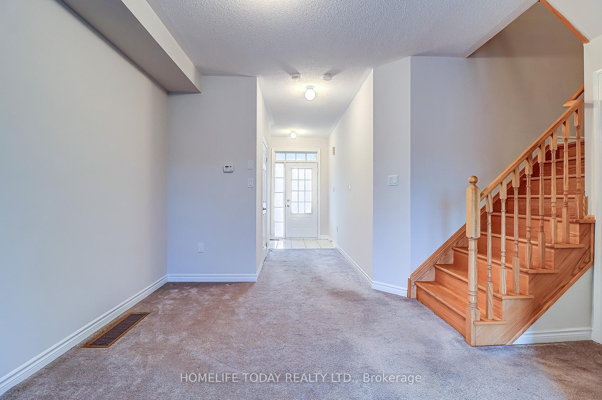 67 Daniele Crescent photo 13