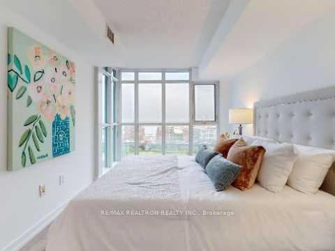 15 Iceboat Terrace Unit 1708 photo 4