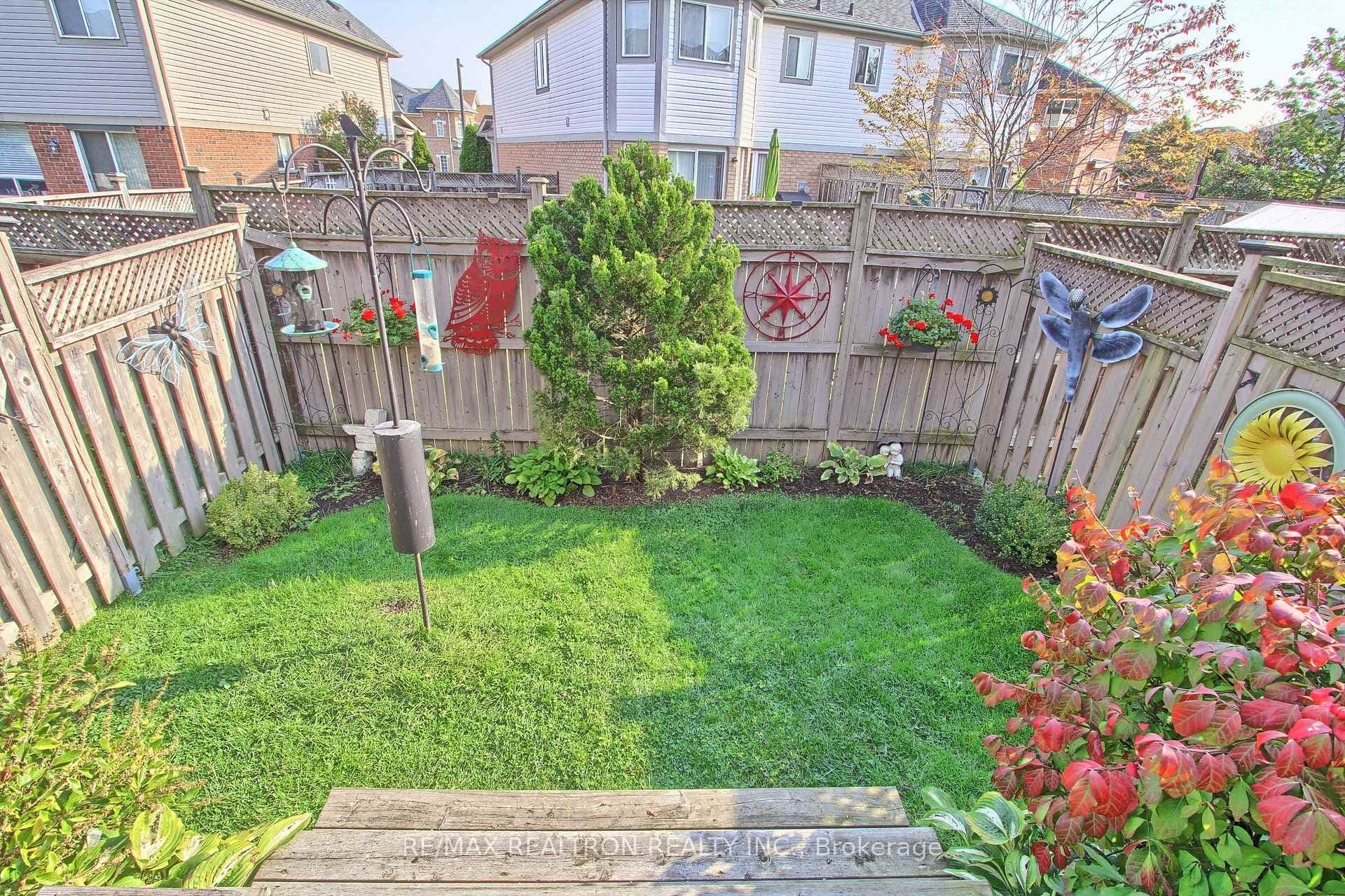 54 Crittenden Drive photo 38
