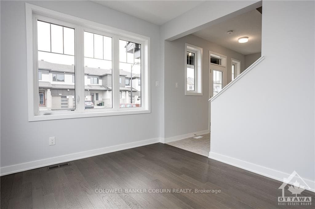 2127 WINSOME Terrace photo 5