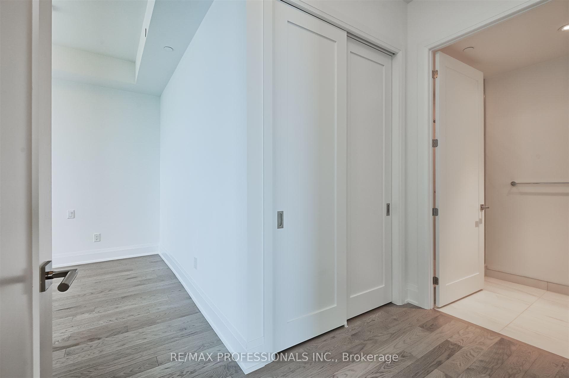 470 Front Street Unit GPH13 photo 28
