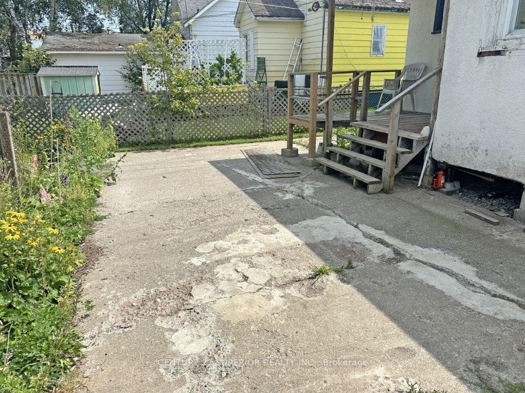 117 Fourth Street photo 37