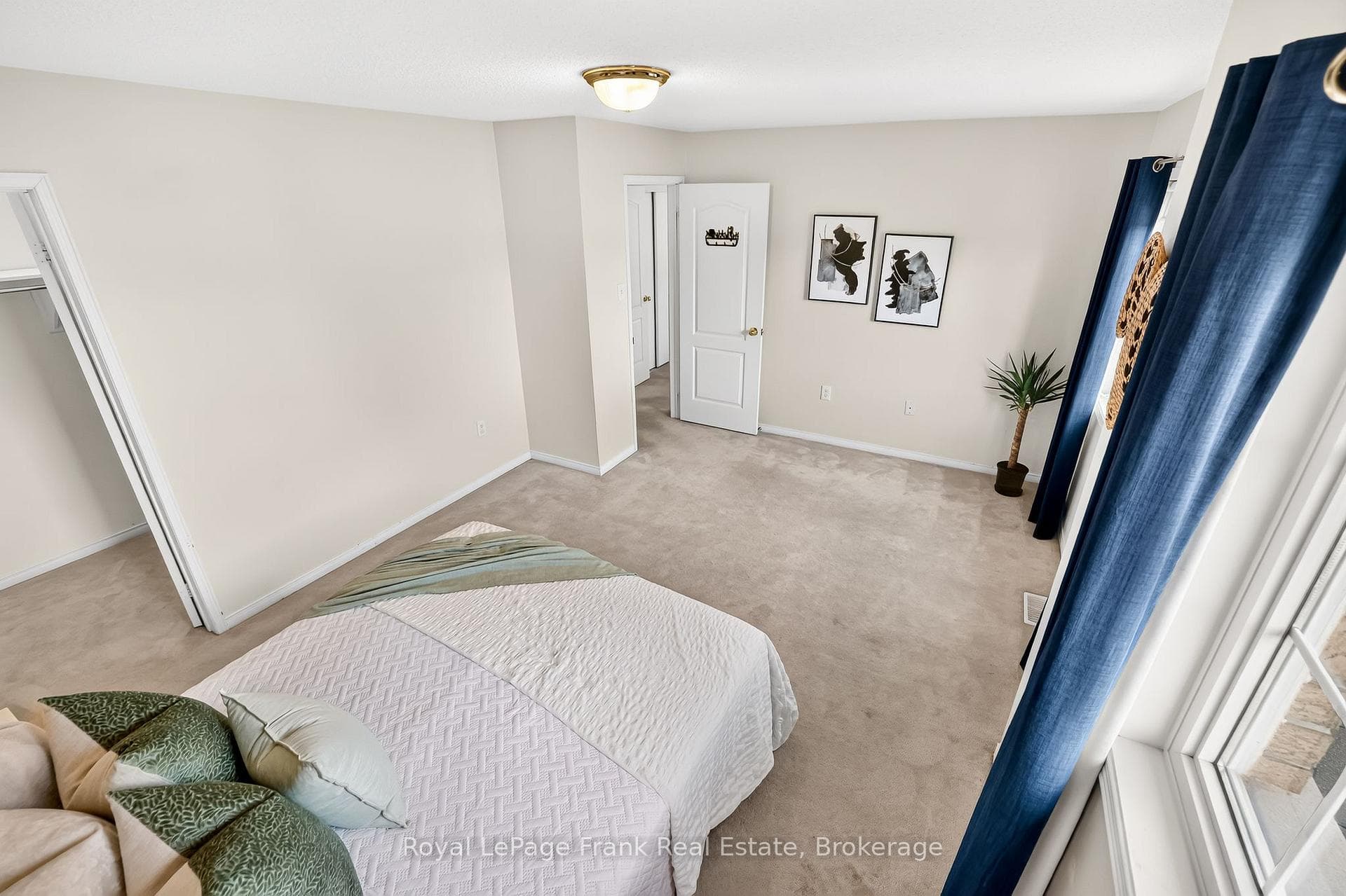 150 Dadson Drive photo 32