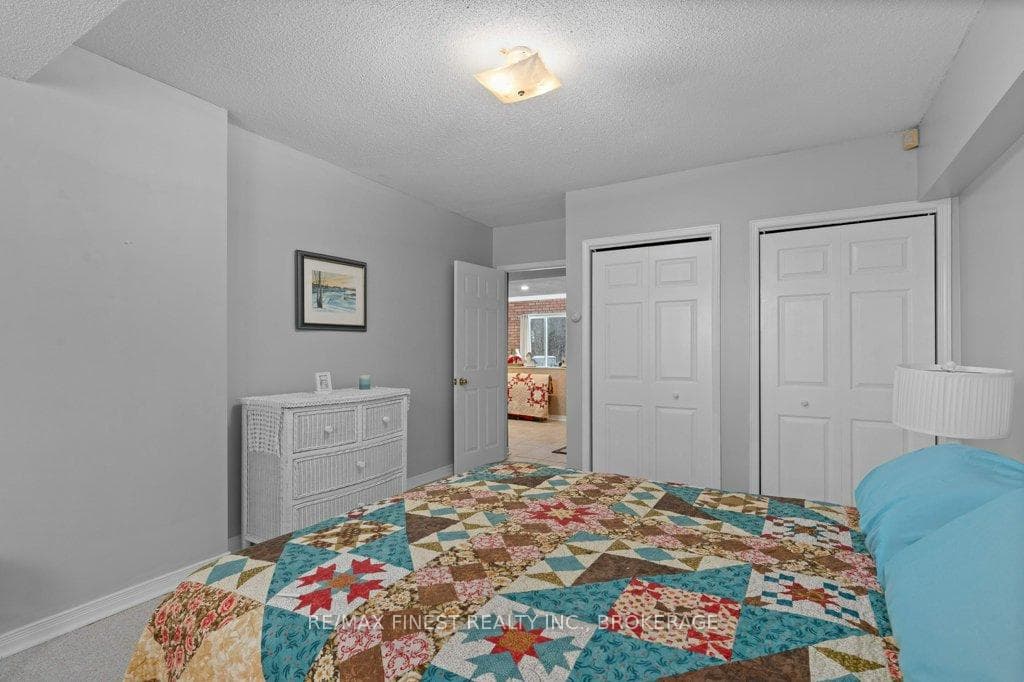 2154 Arne Crescent photo 39