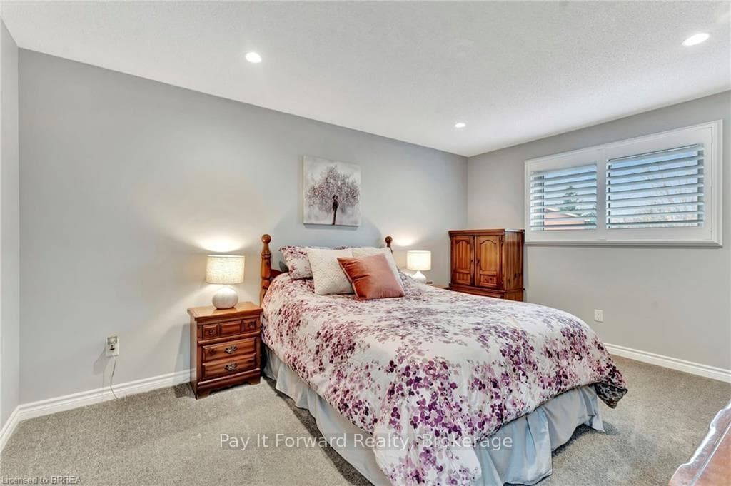 42 Hackney Ridge photo 5