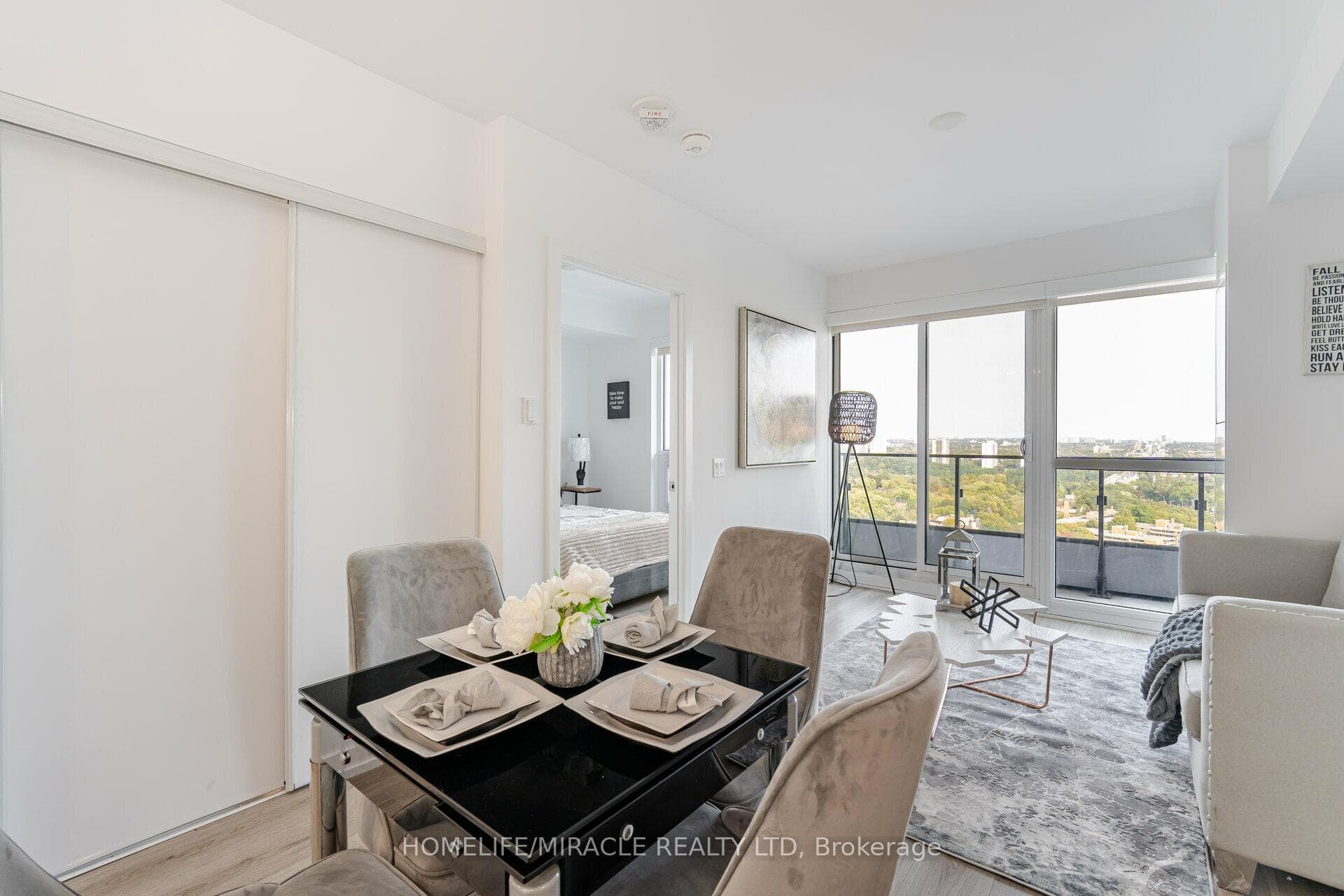 395 Bloor Street Unit 2110 photo 12