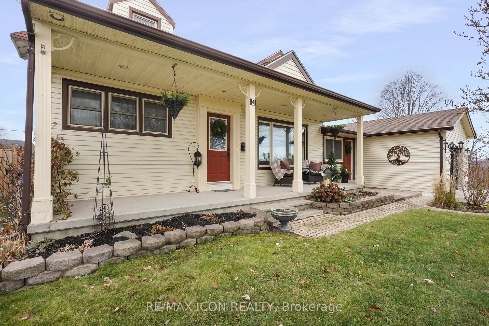 4 Sinclair Avenue photo 3