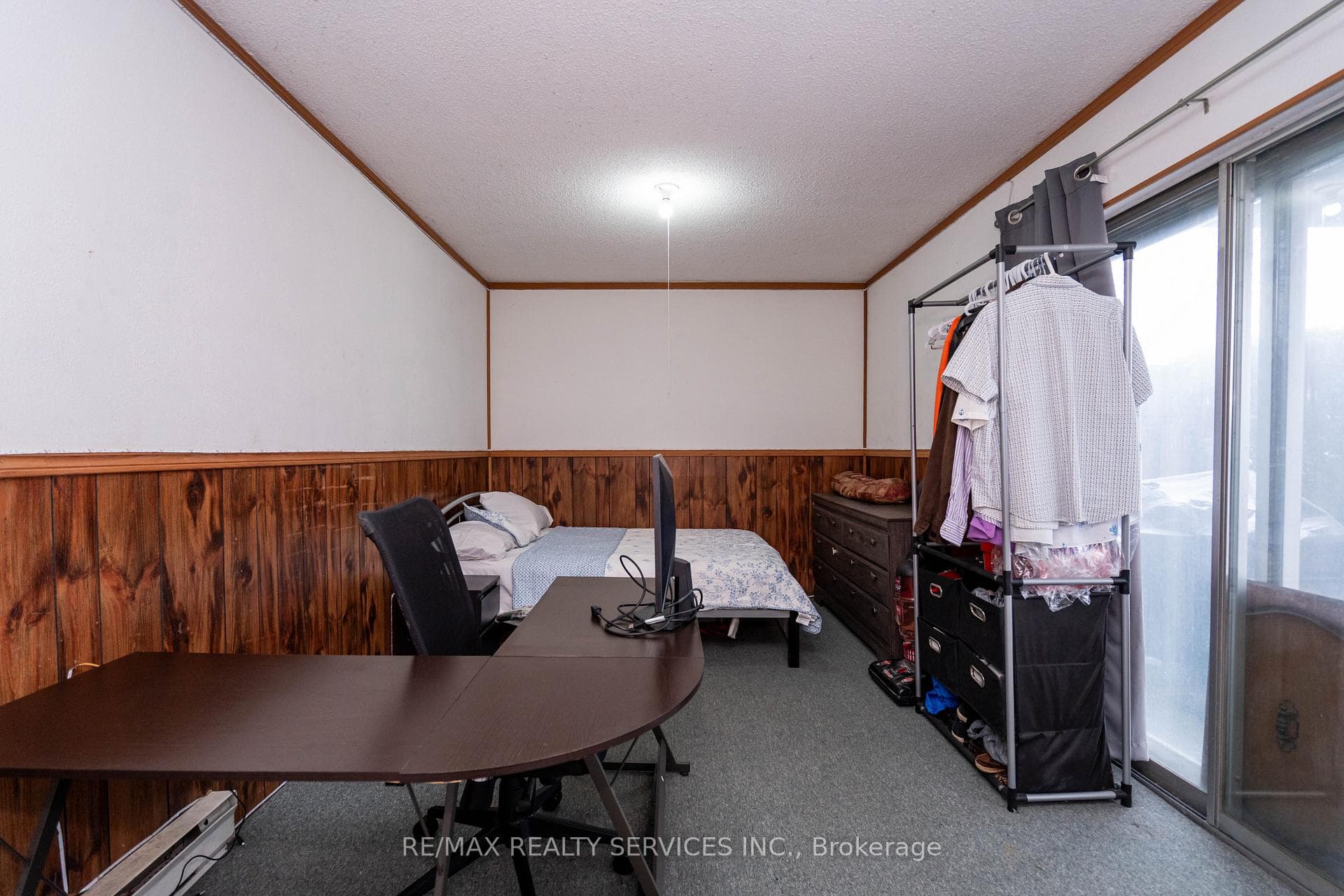 1346 Brands Court photo 9