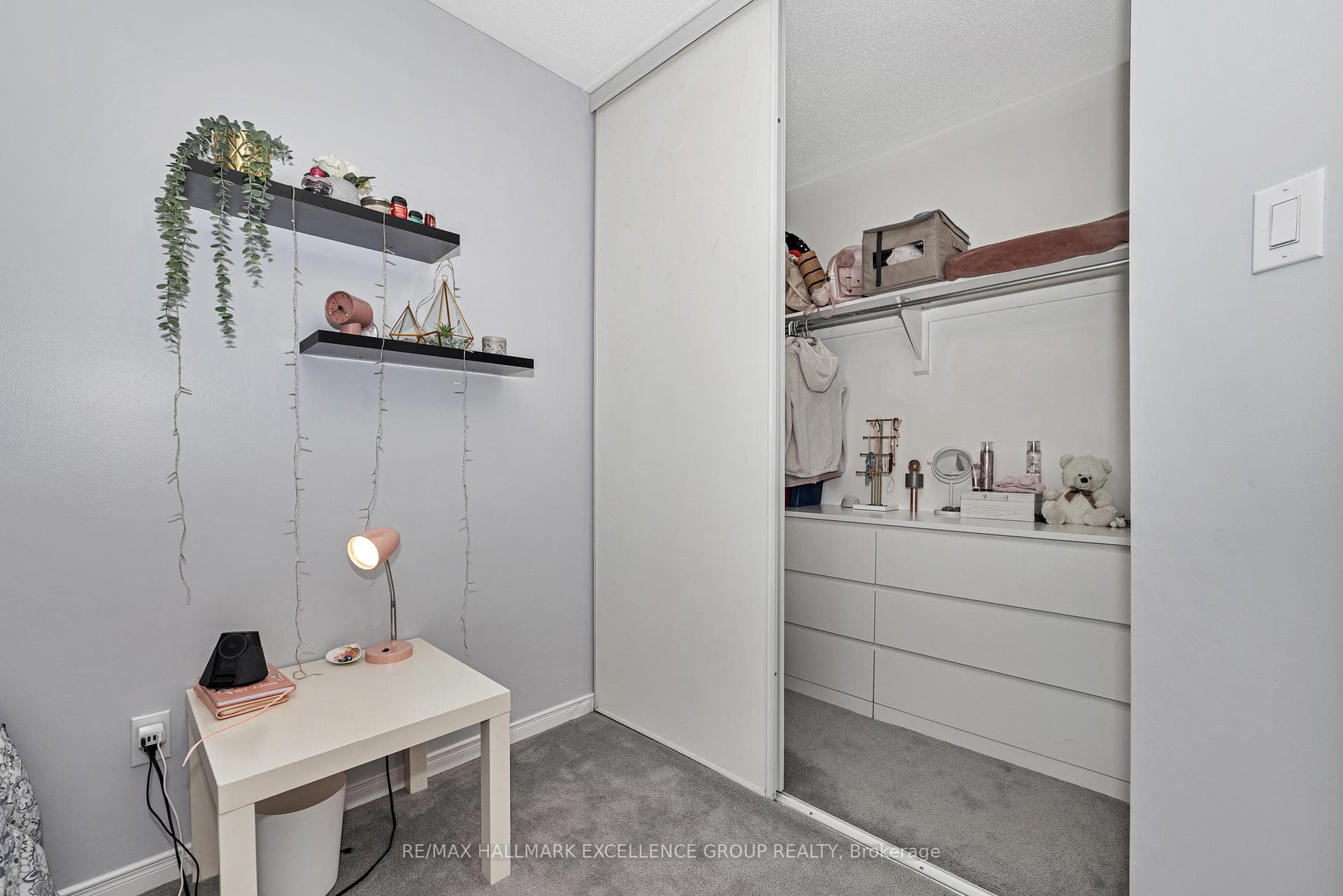 759 Nesting Way photo 24