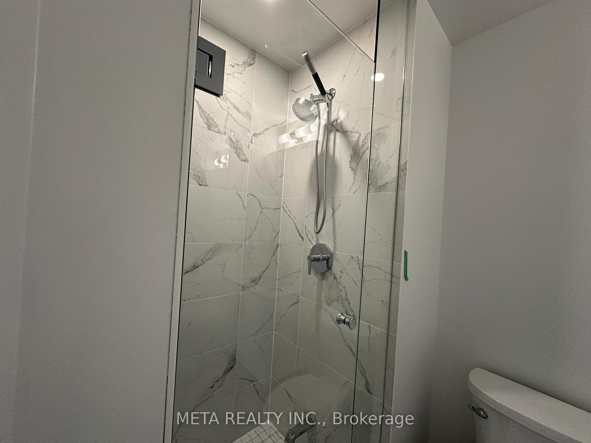 105 Oneida Crescent Unit 2710 photo 8