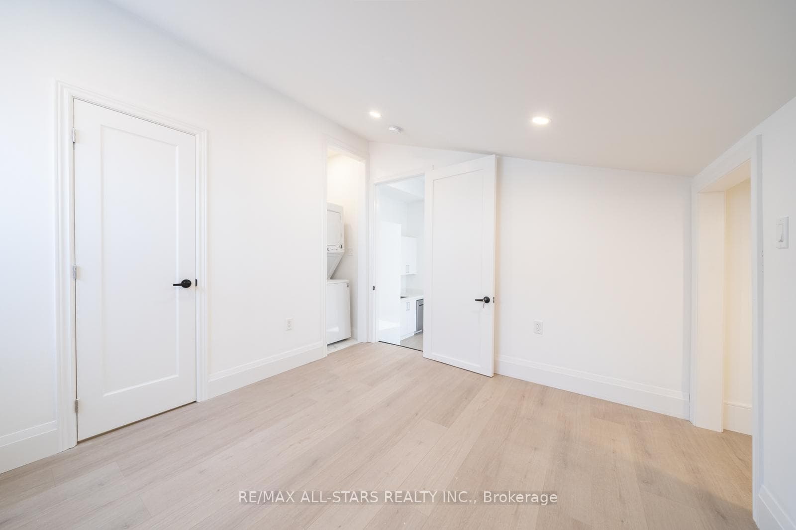12991 Warden Avenue photo 9