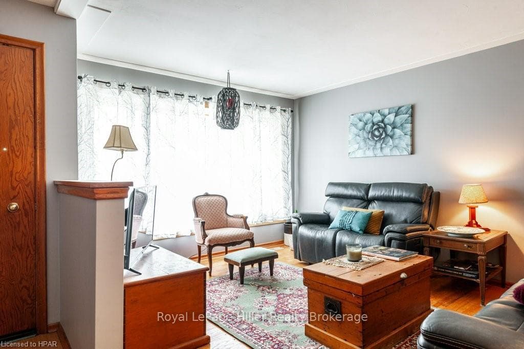51 GORDON Street photo 4
