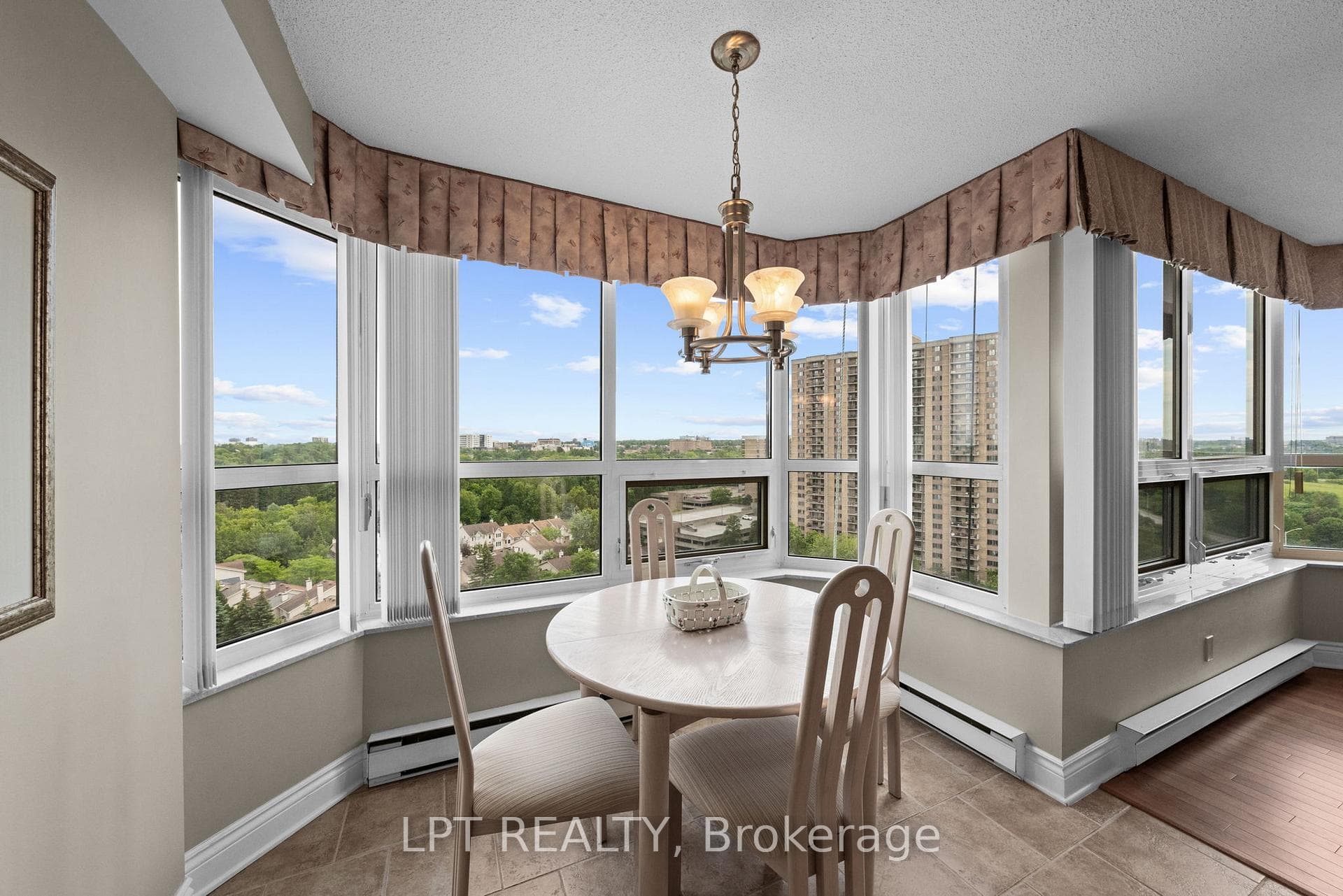 1510 Riverside Drive Unit 1505 photo 16