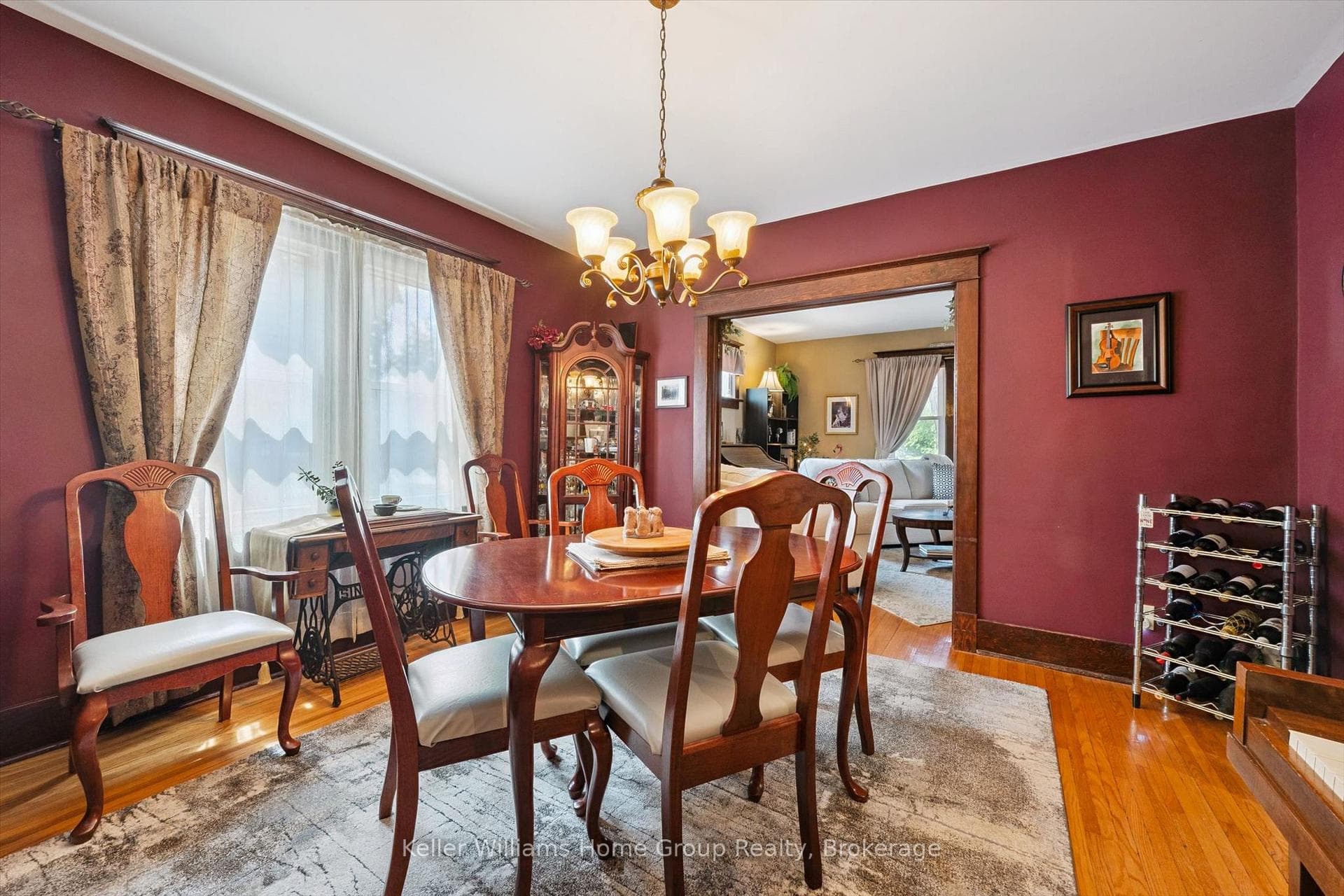 330 Angus Street photo 11