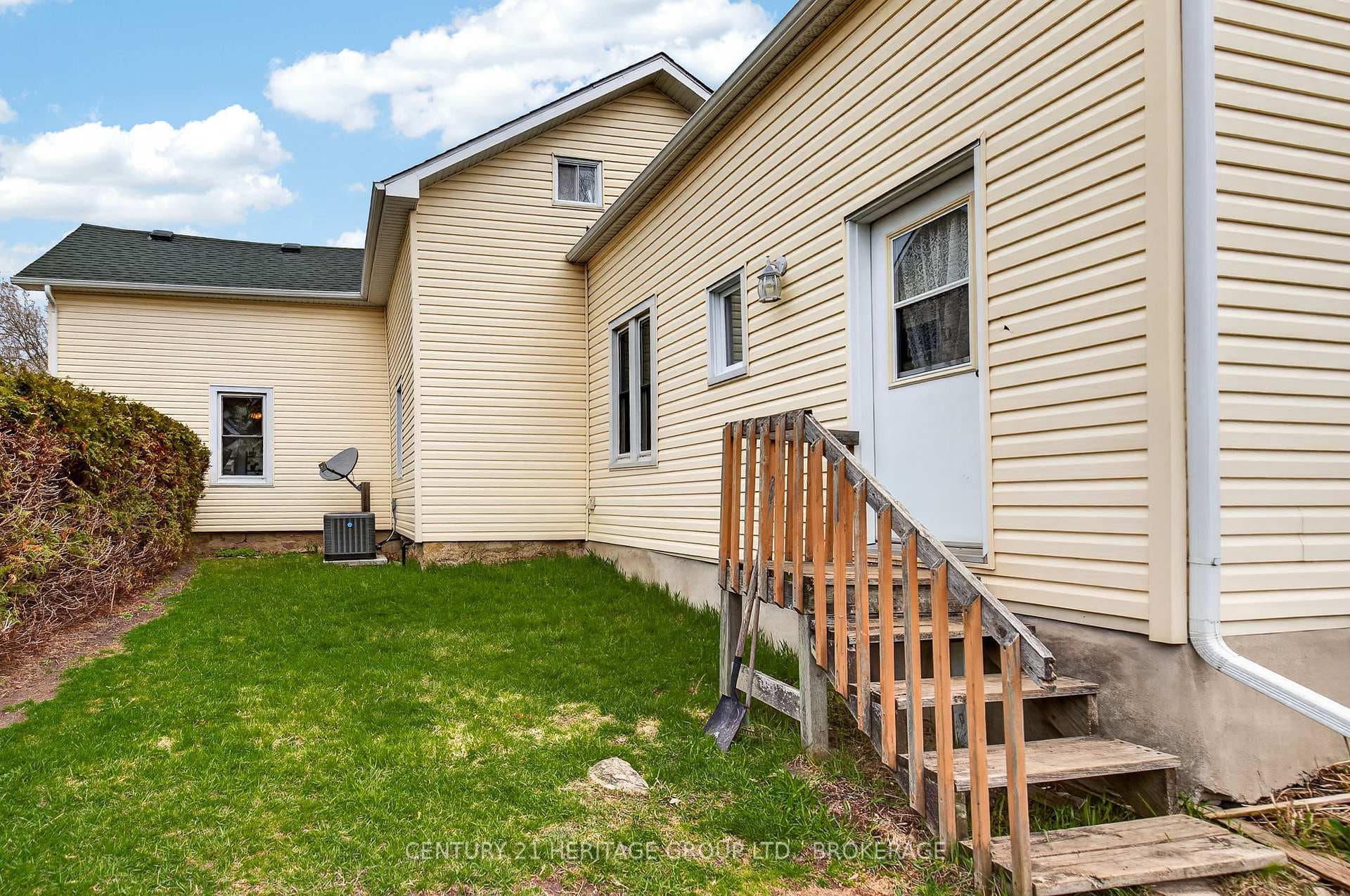 4 Gilbert Street photo 12
