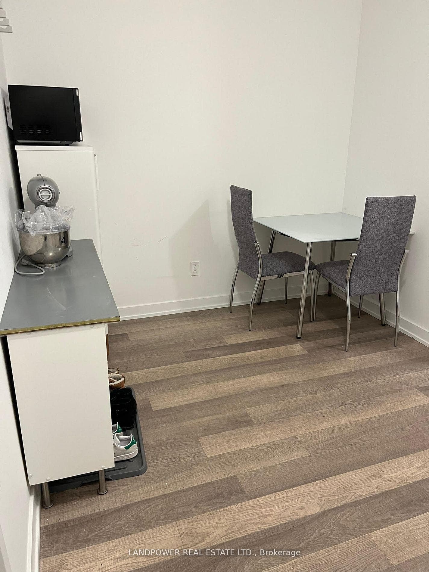 181 Huron Street Unit 1102 photo 3