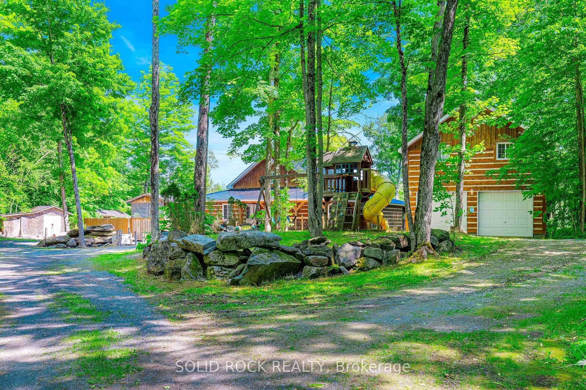 261 Lacourse Lane photo 5