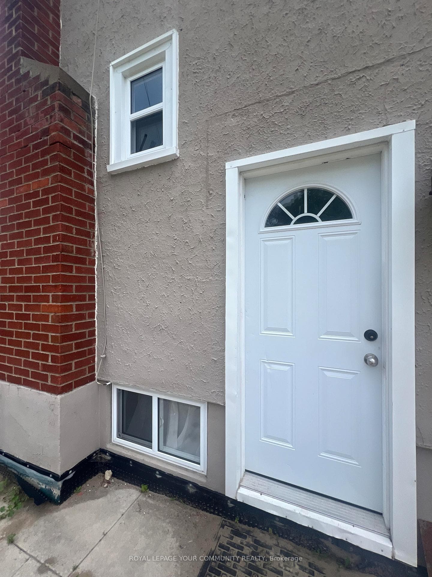 23 Irwin Avenue photo 2