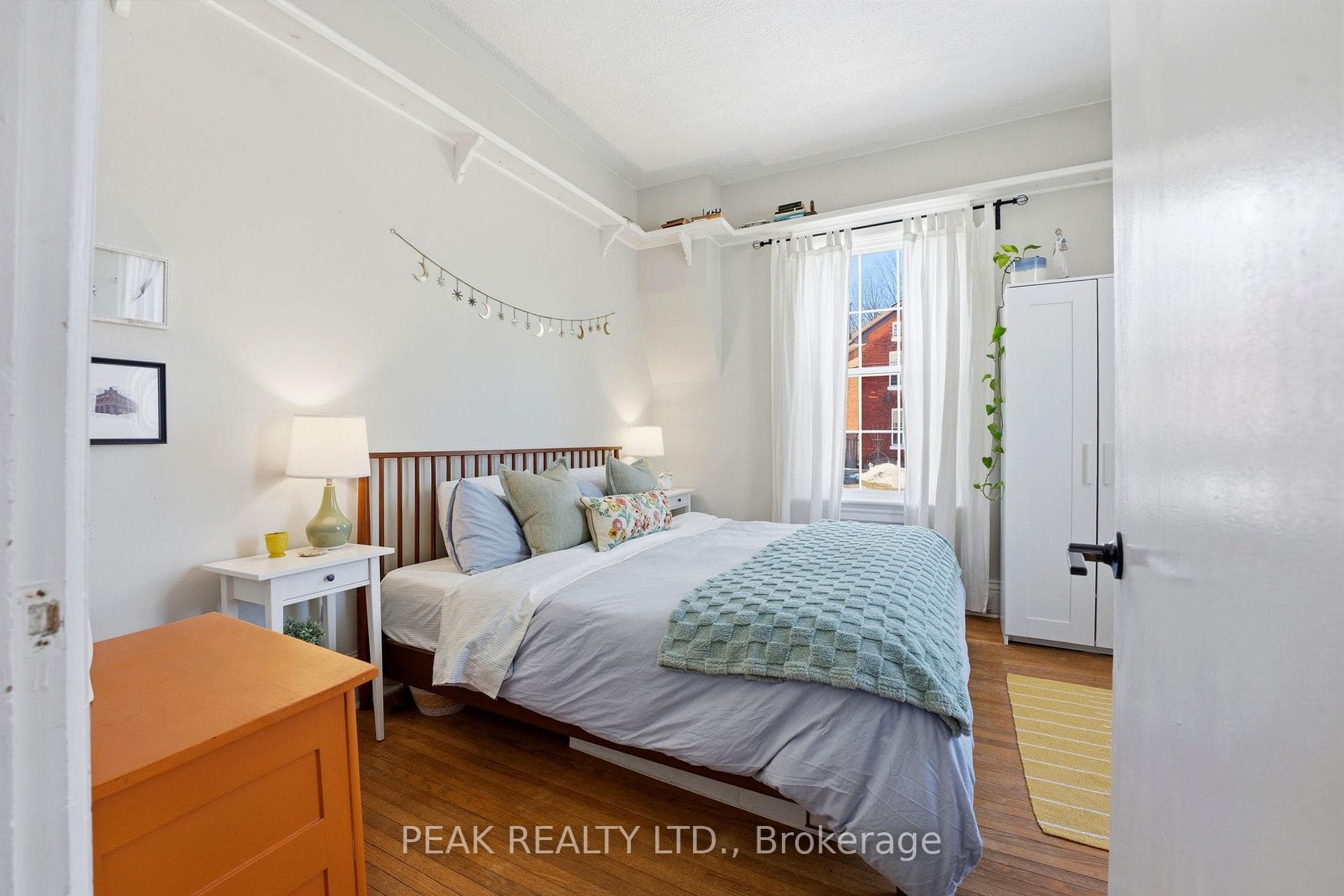 17 Helen Street photo 16