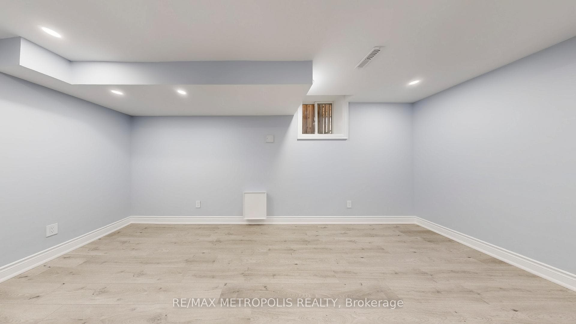134 Mandrake Street Unit Basement photo 11