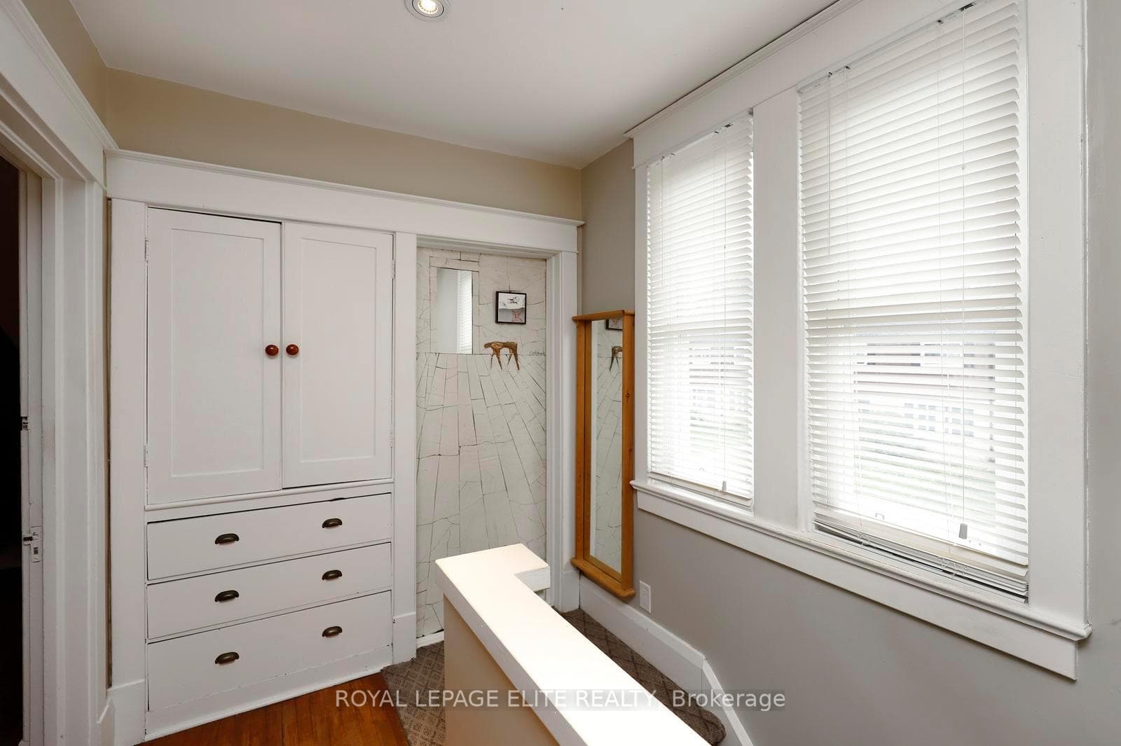 174 Owen Street photo 26