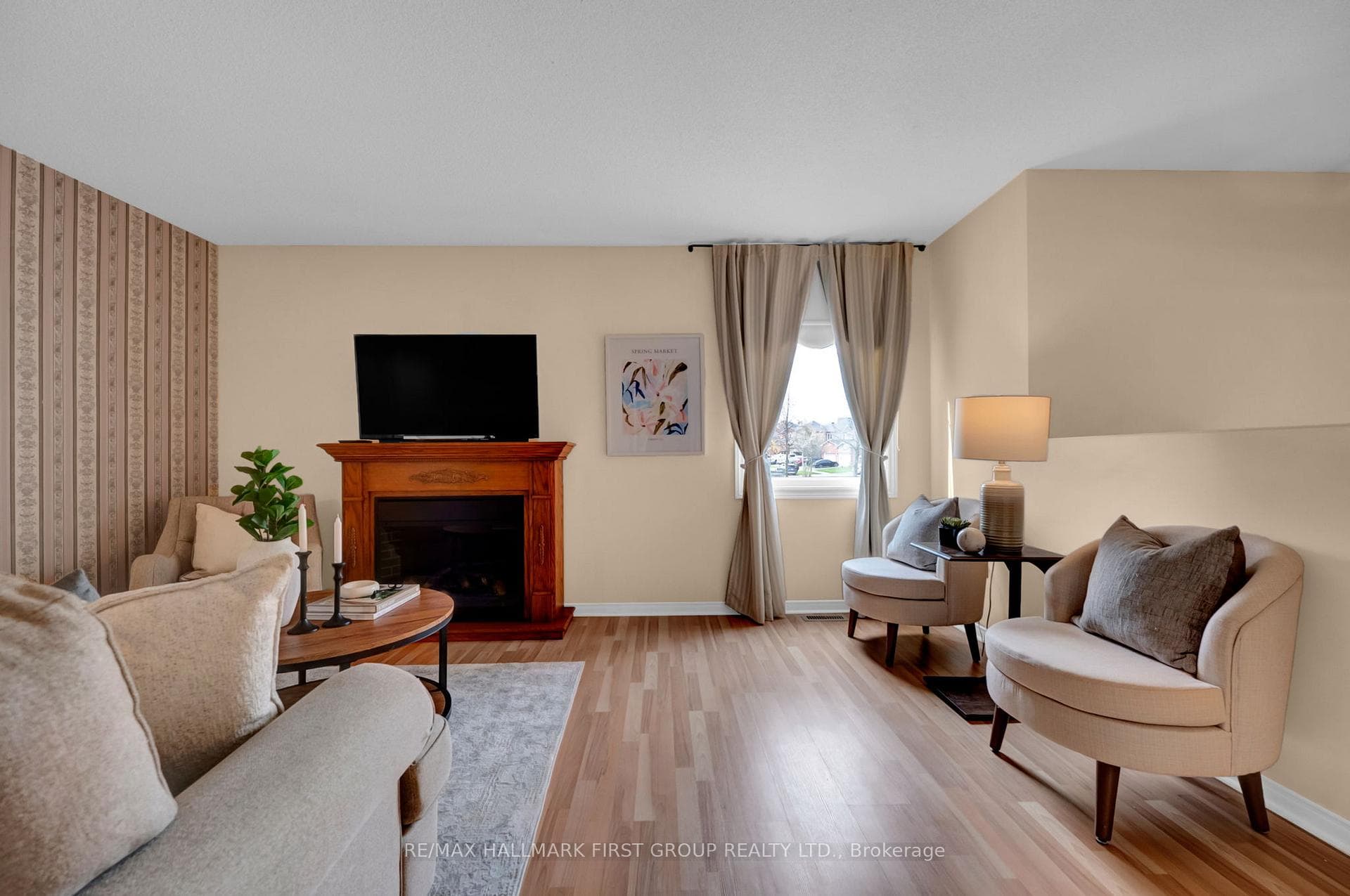 21 Abernethy Crescent photo 3