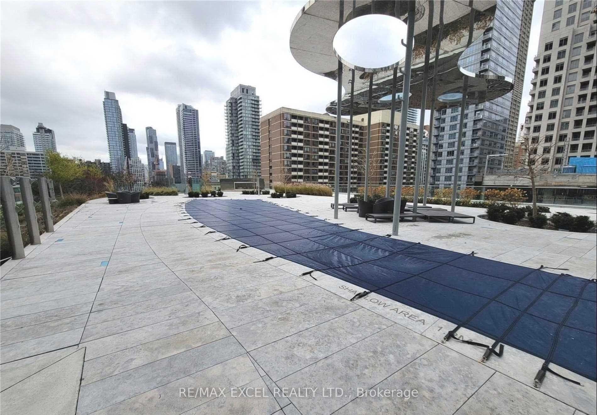 1 Bloor Street Unit 7102 photo 28