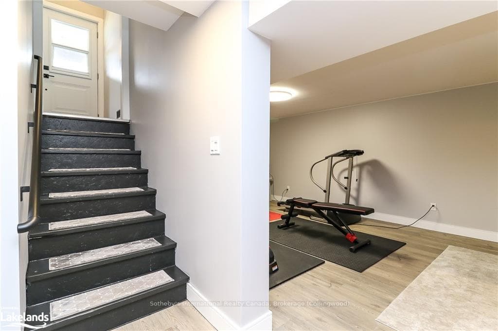 140 ORCHARD Drive photo 23