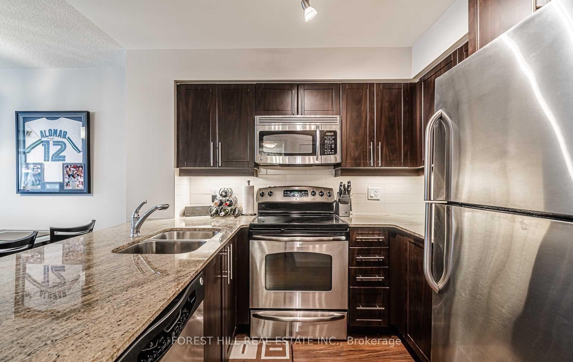 2191 Yonge Street Unit 2209 photo 14