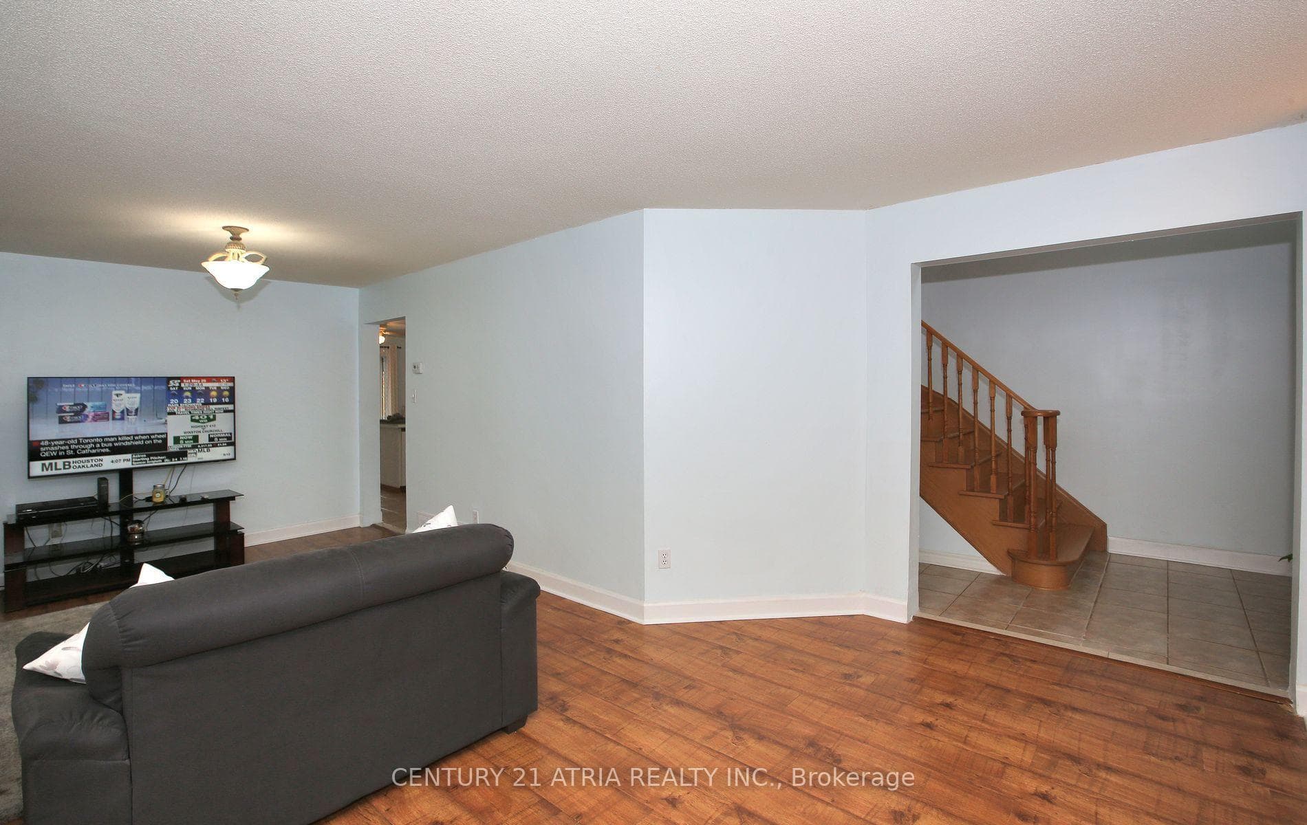 153 Stather Crescent photo 6
