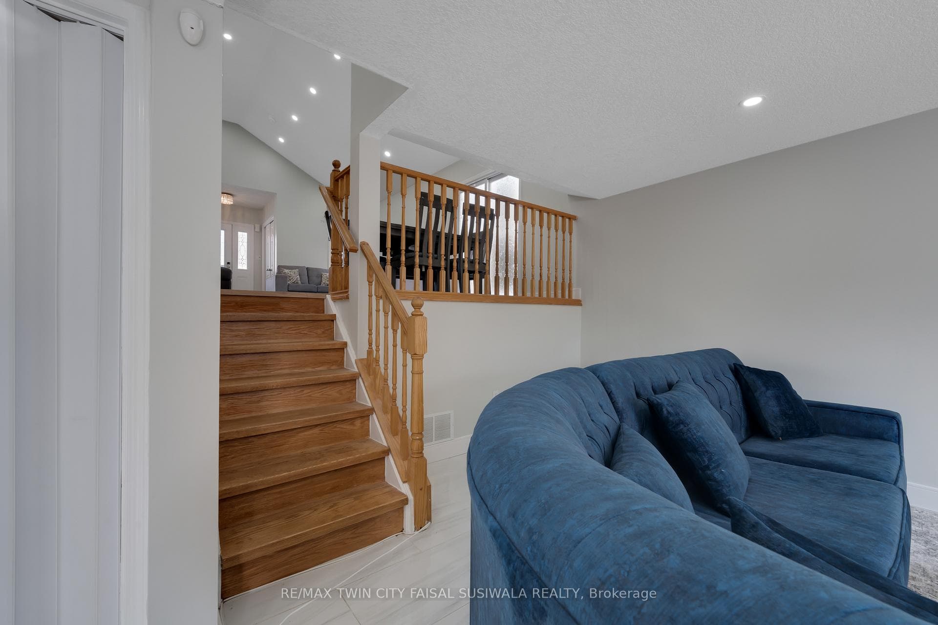 640 Langlaw Drive photo 14