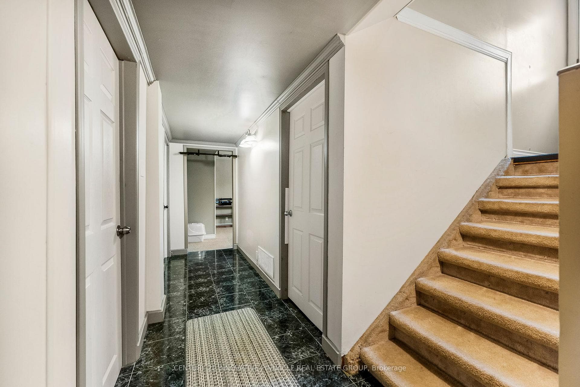 594 Herbert Street photo 26
