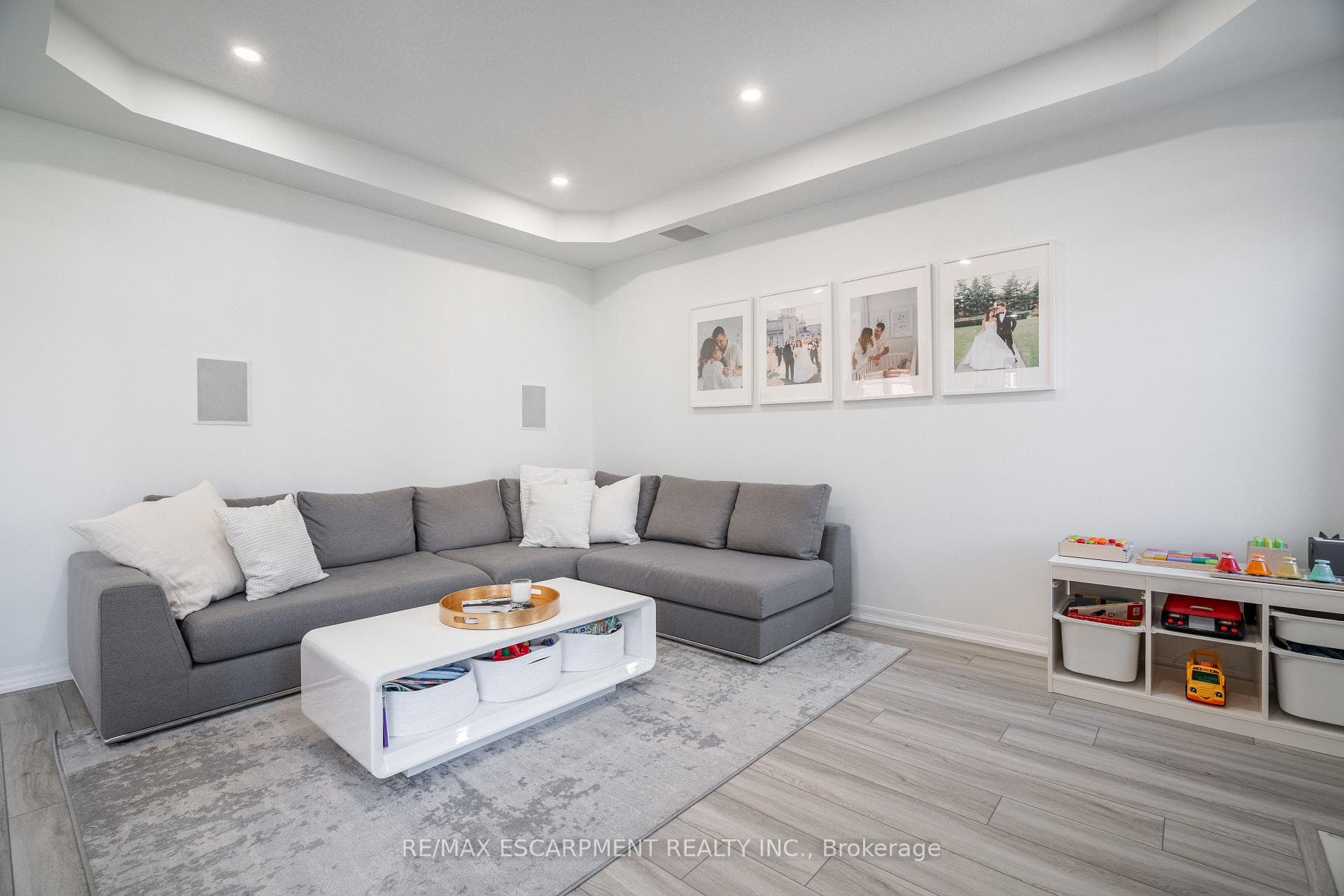 80 Montreal Circle photo 13