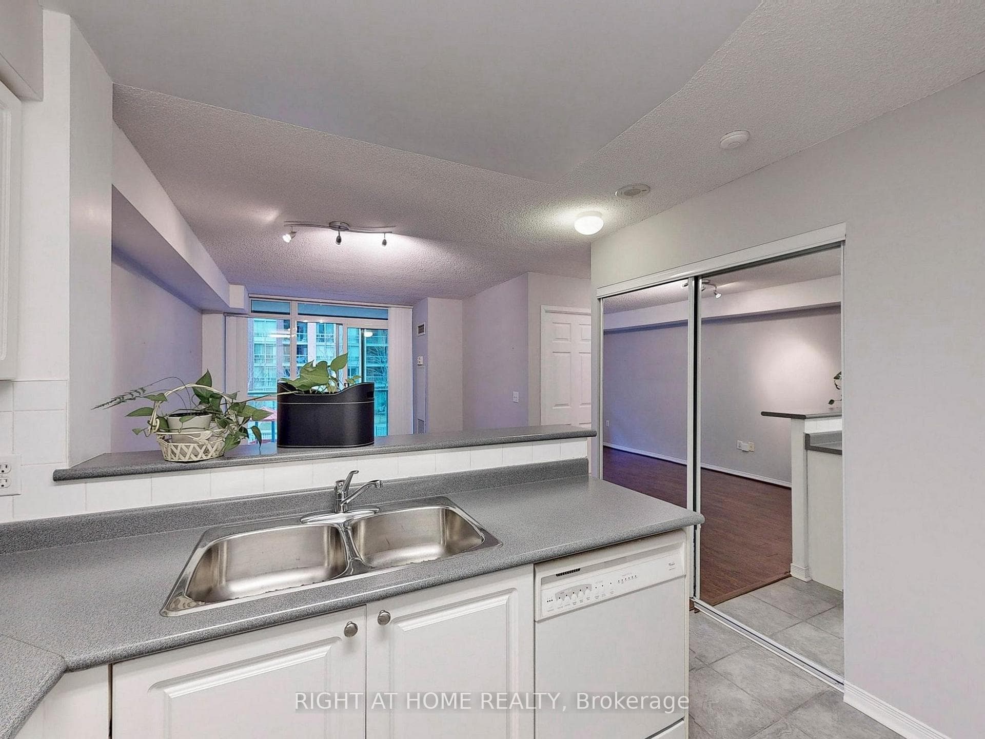 15 Michael Power Place Unit 209 photo 6