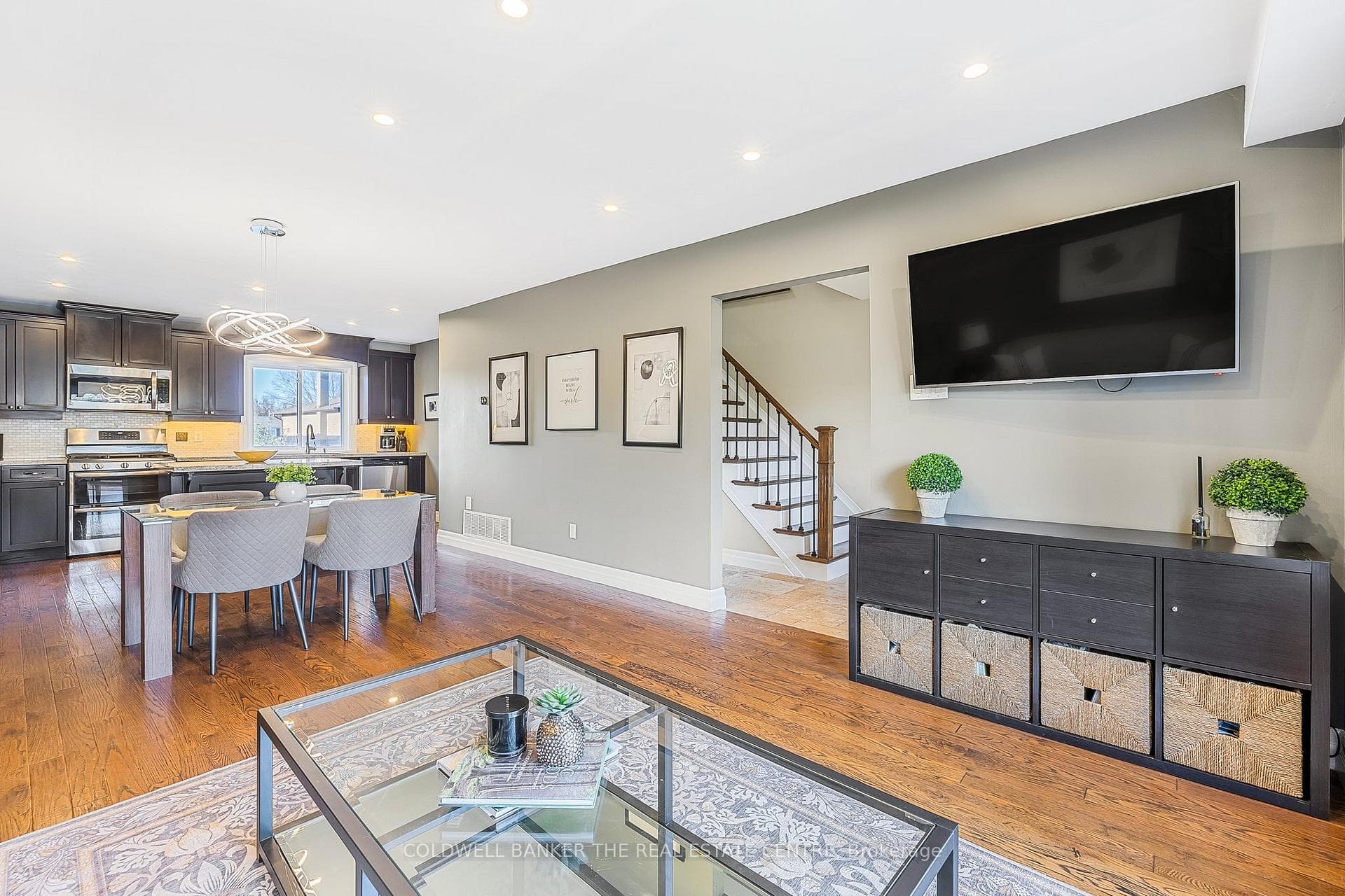 281 London Road photo 9