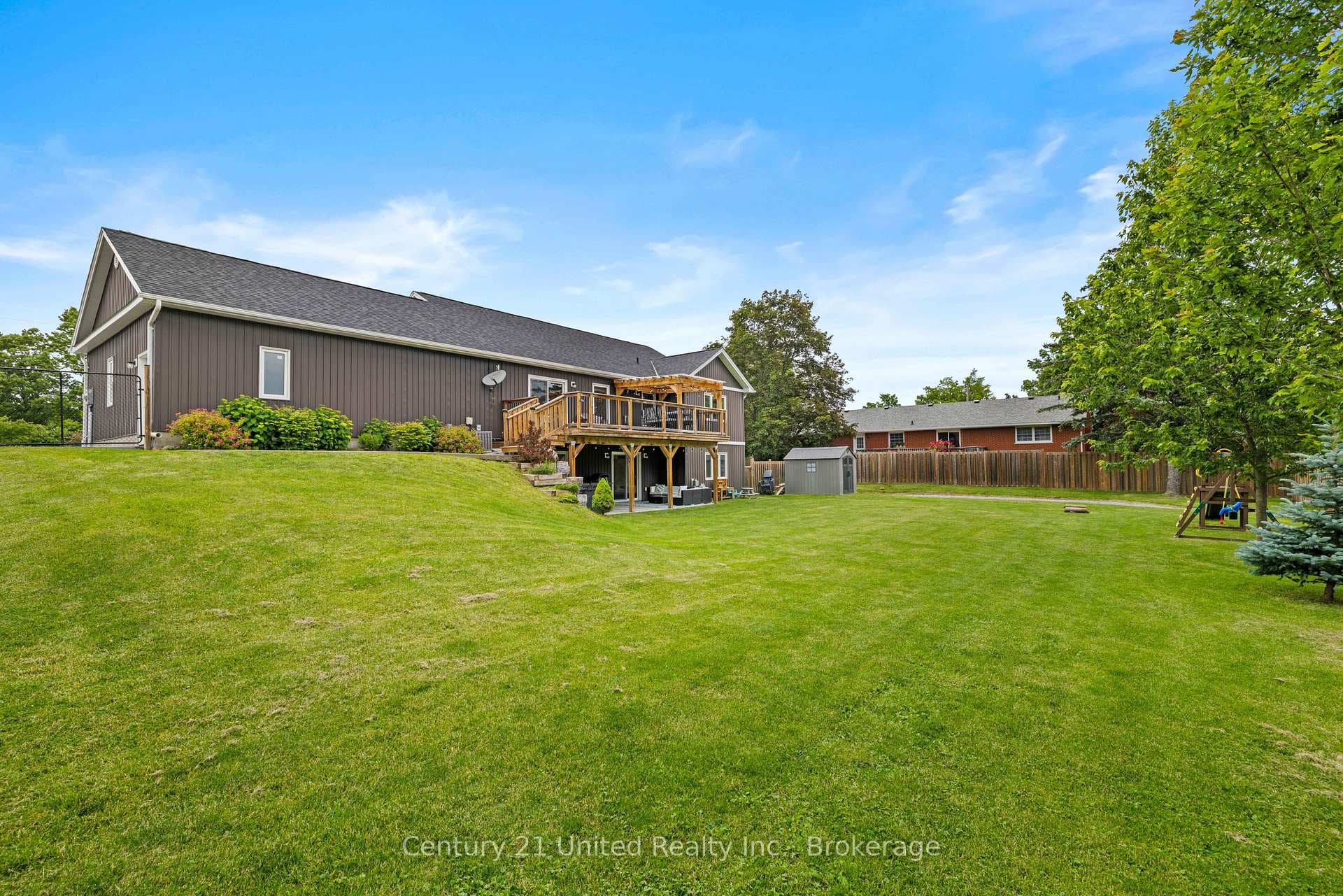 929 Mount Pleasant Road photo 32
