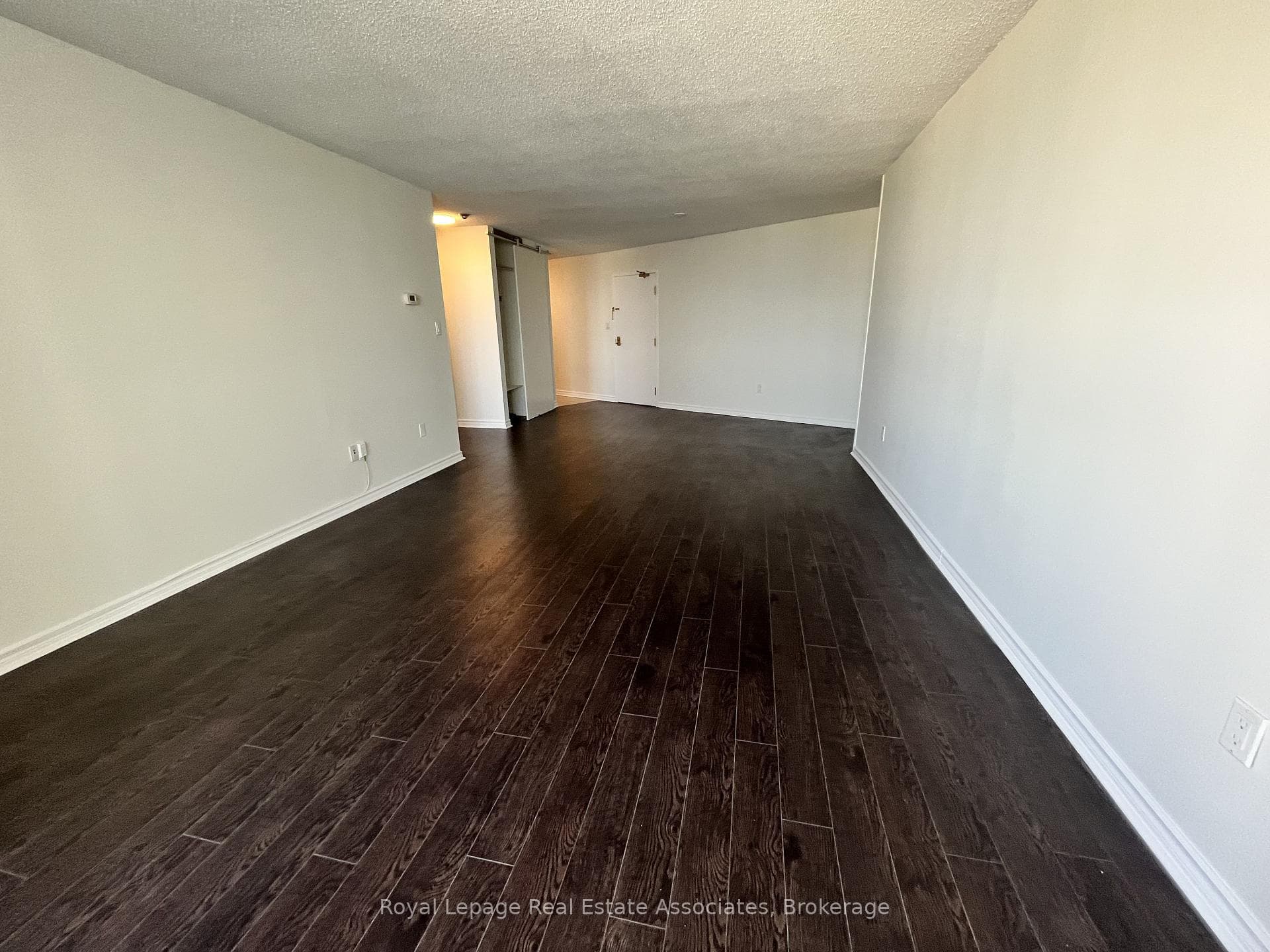270 Queens Quay Unit 2603 photo 4