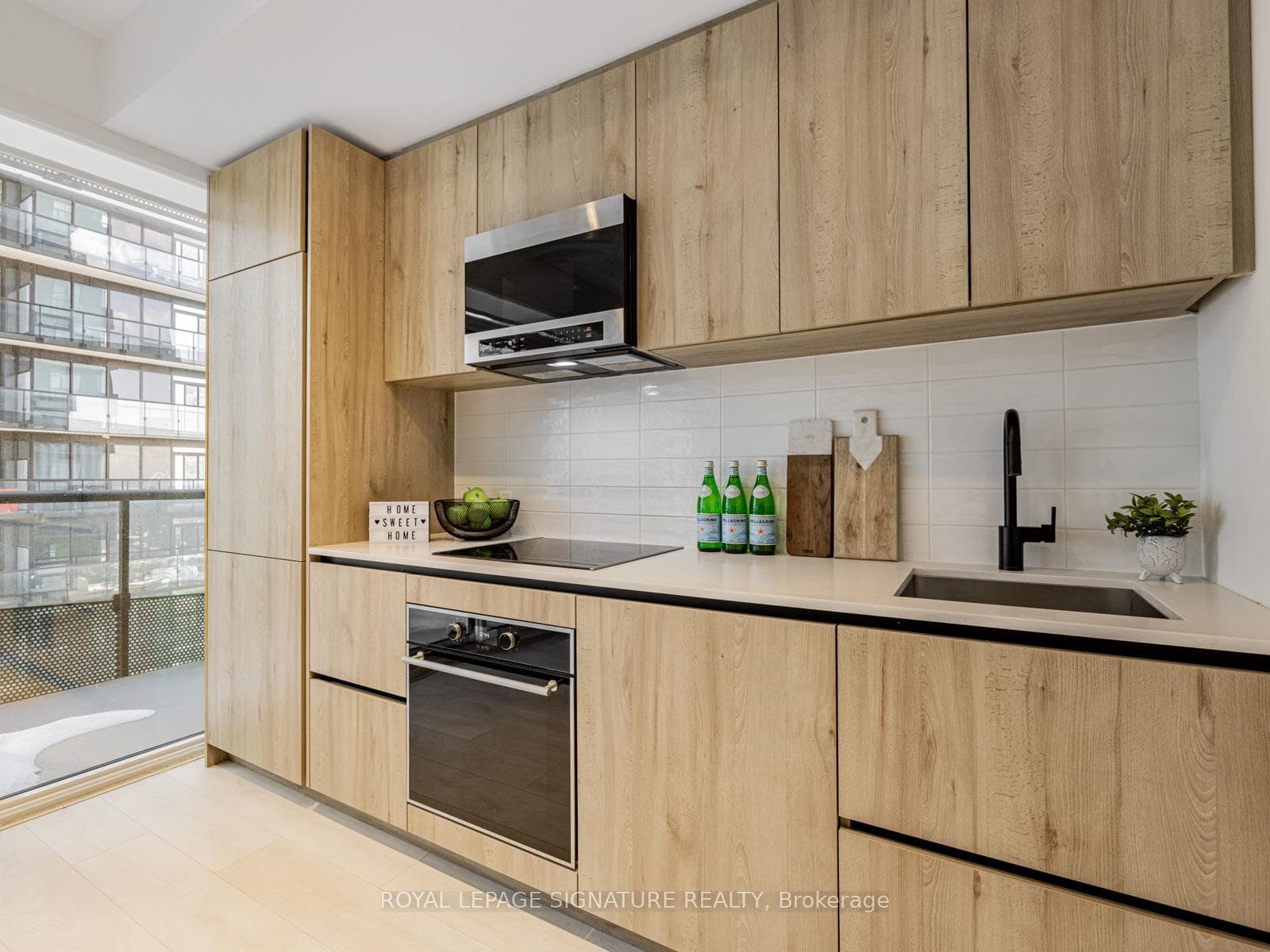 127 Broadway Avenue Unit 2307 photo 5