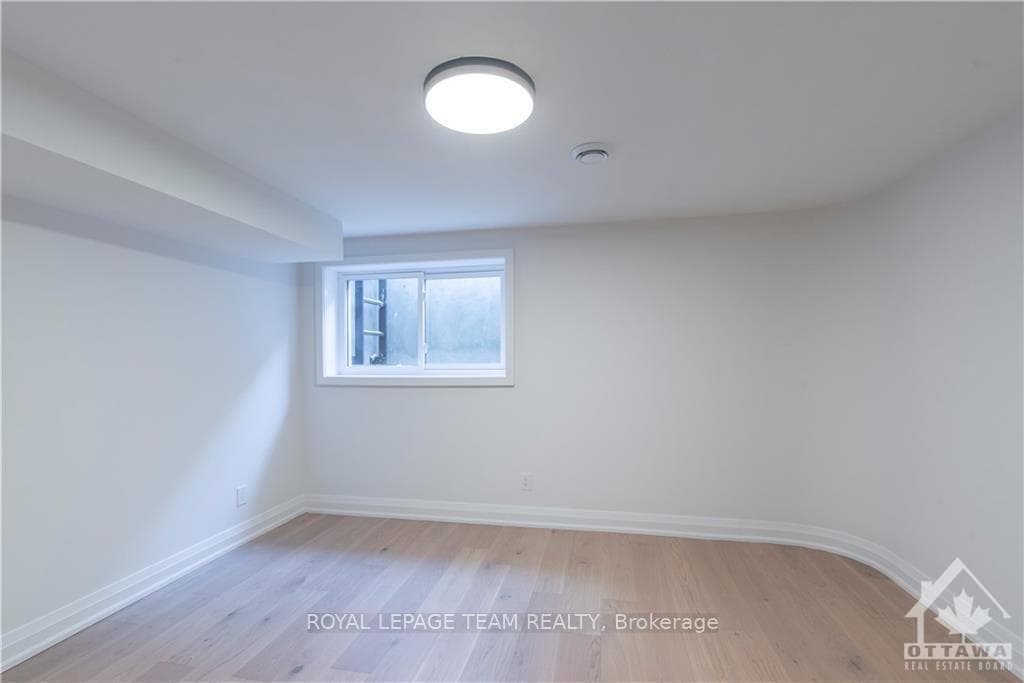 40 KENORA Street Unit B photo 28