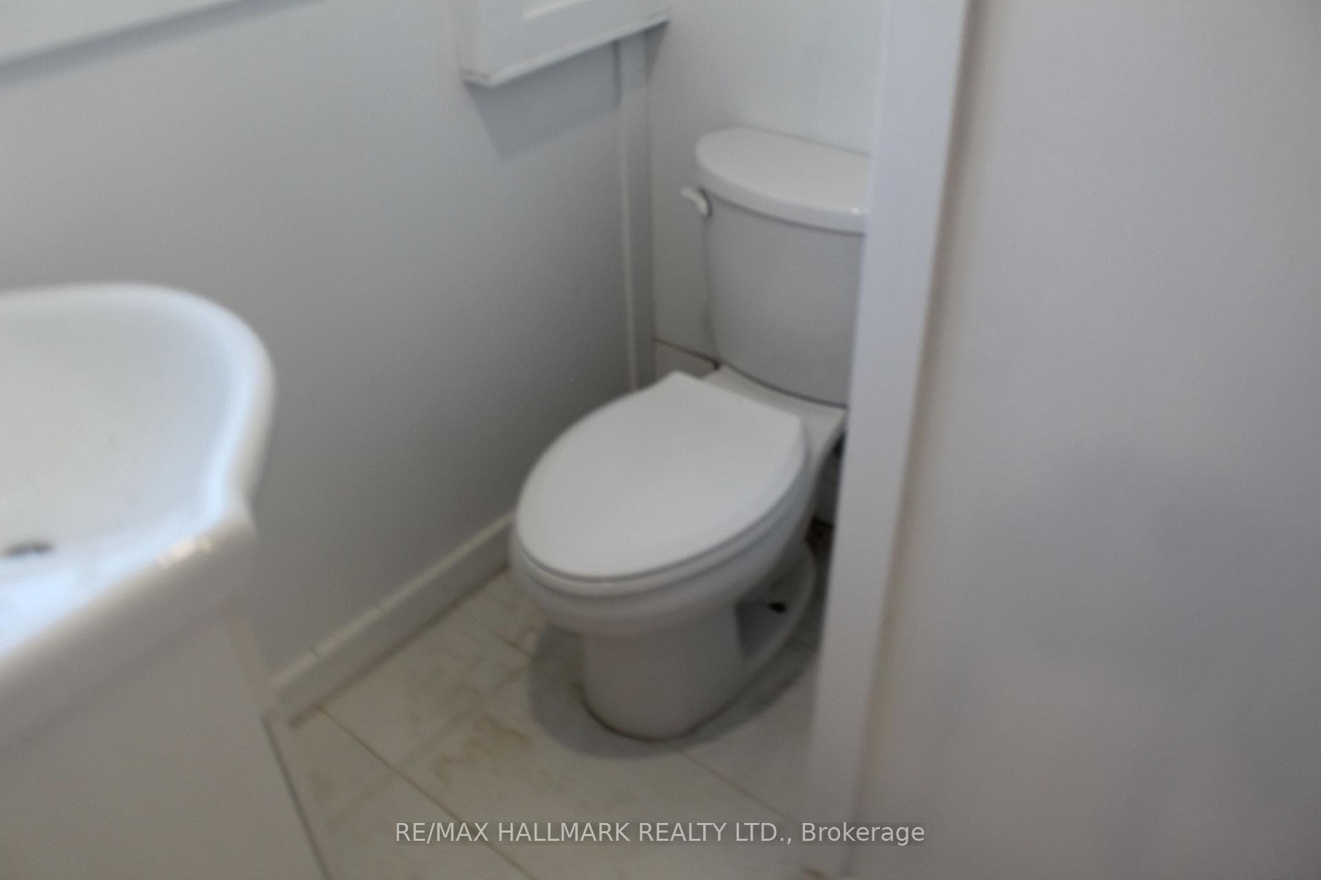 2269 Henderson Road photo 14