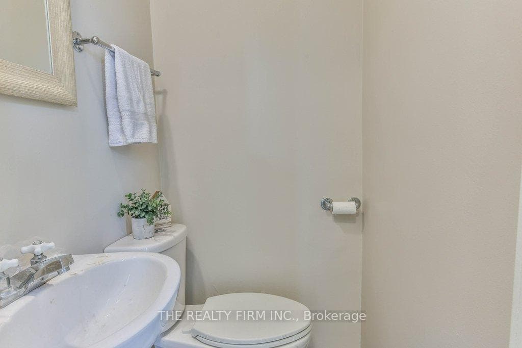 50 Guildwood Walk photo 21