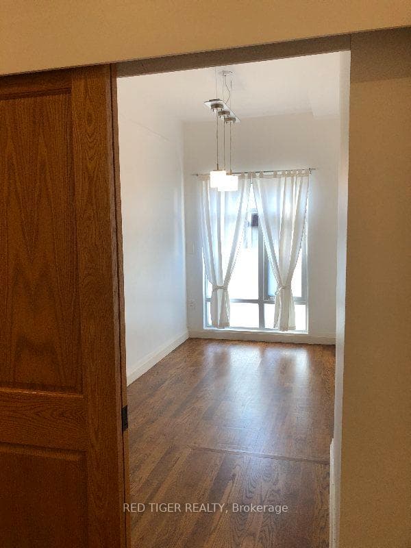 457 Richmond Street Unit Main photo 4