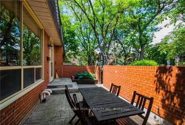 69 Upper Canada Drive Unit 7 photo 4