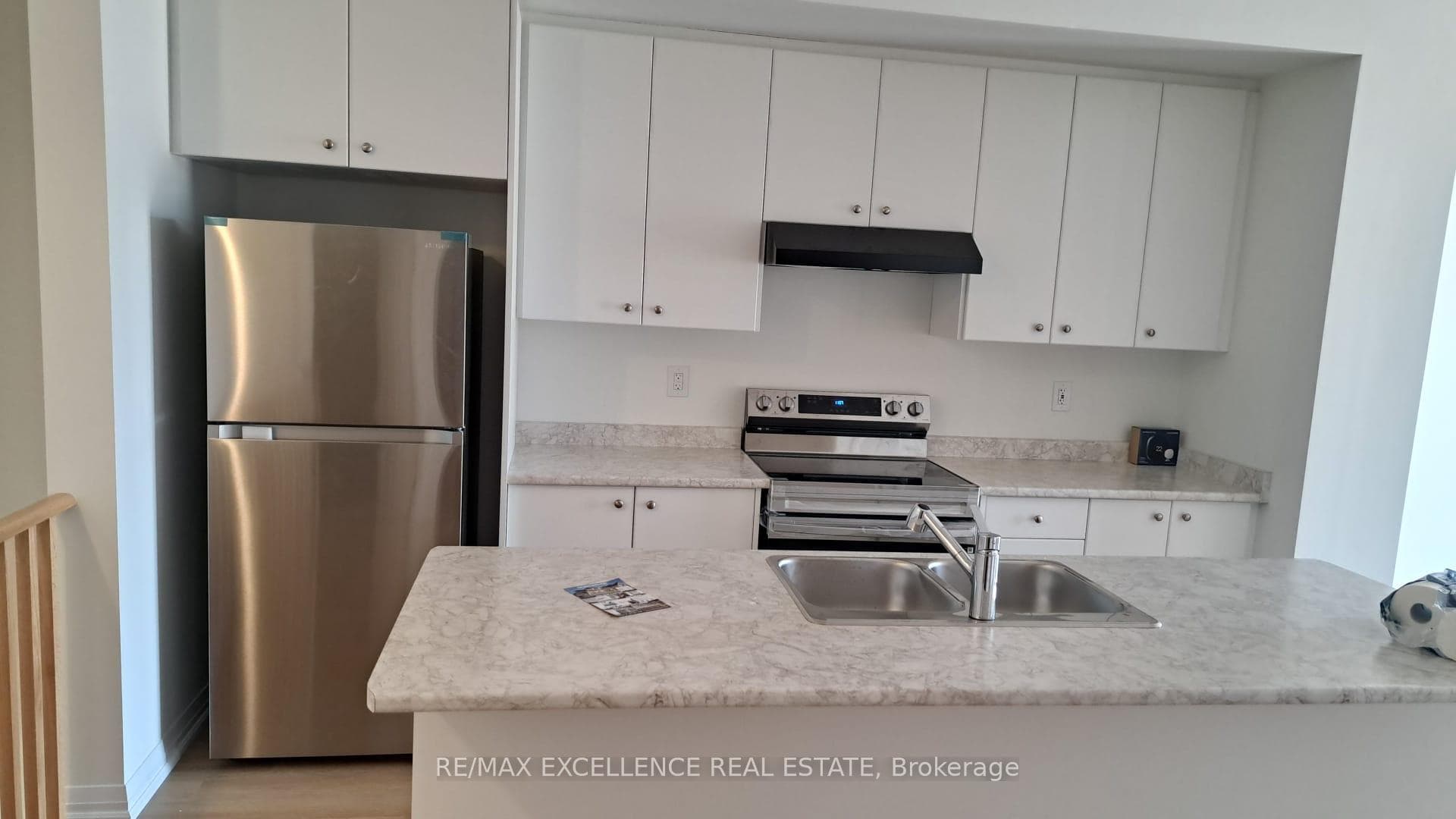 67 Stanley Avenue photo 6