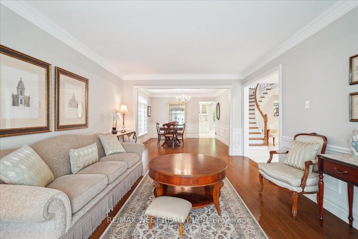 334 Airdrie Drive photo 6