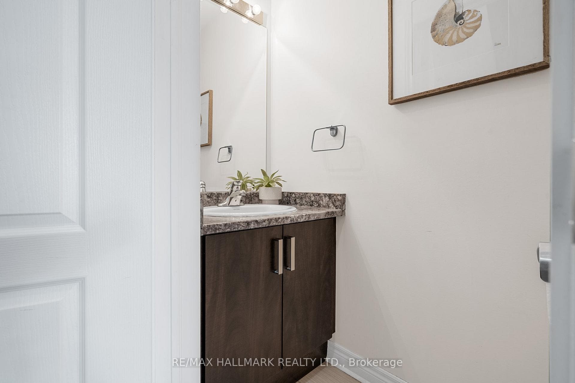 222 Inspire Boulevard photo 18