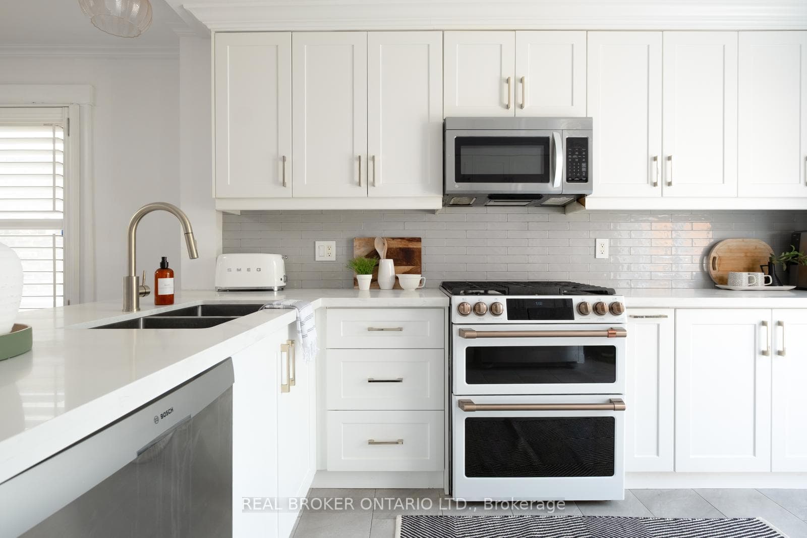 8 Stephenson Avenue photo 7
