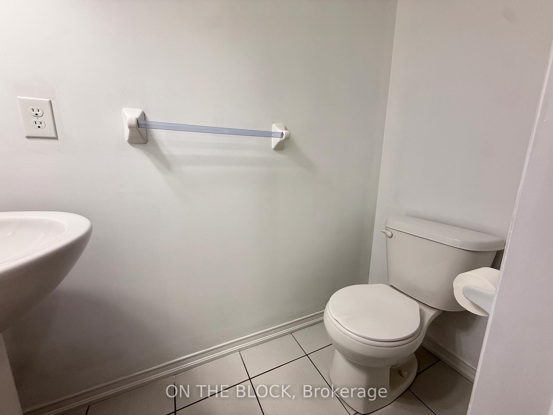 2530 rosedrop Path photo 16