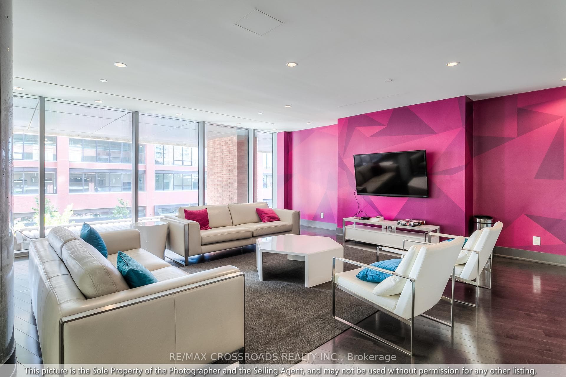150 East Liberty Street Unit 1701 photo 31